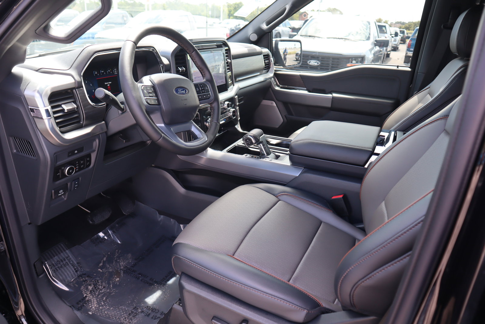 New 2025 Ford F150 Lariat w/ Equipment Group 501A Mid image 16