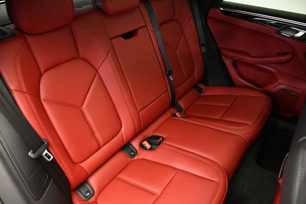 Certified 2026 Porsche Macan AWD/4WD image 56