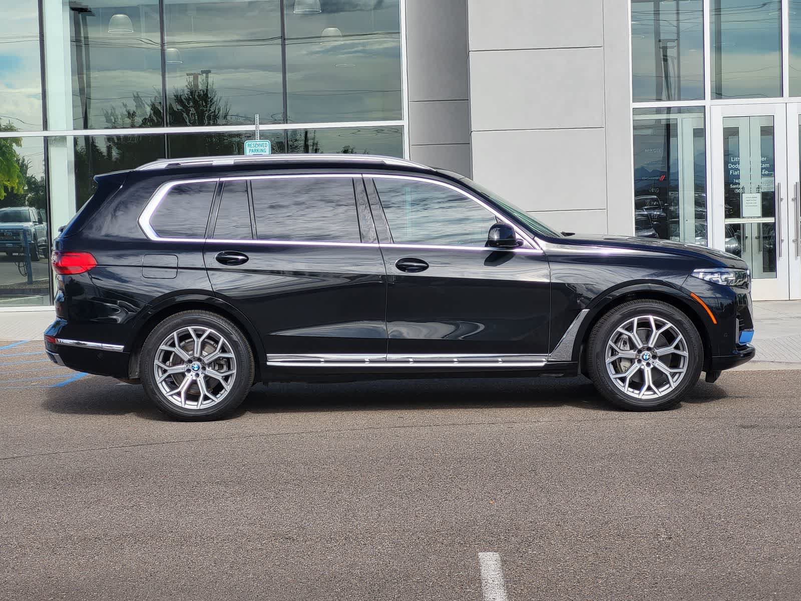 Used 2019 BMW X7 xDrive40i w/ Premium Package AWD/4WD image 4