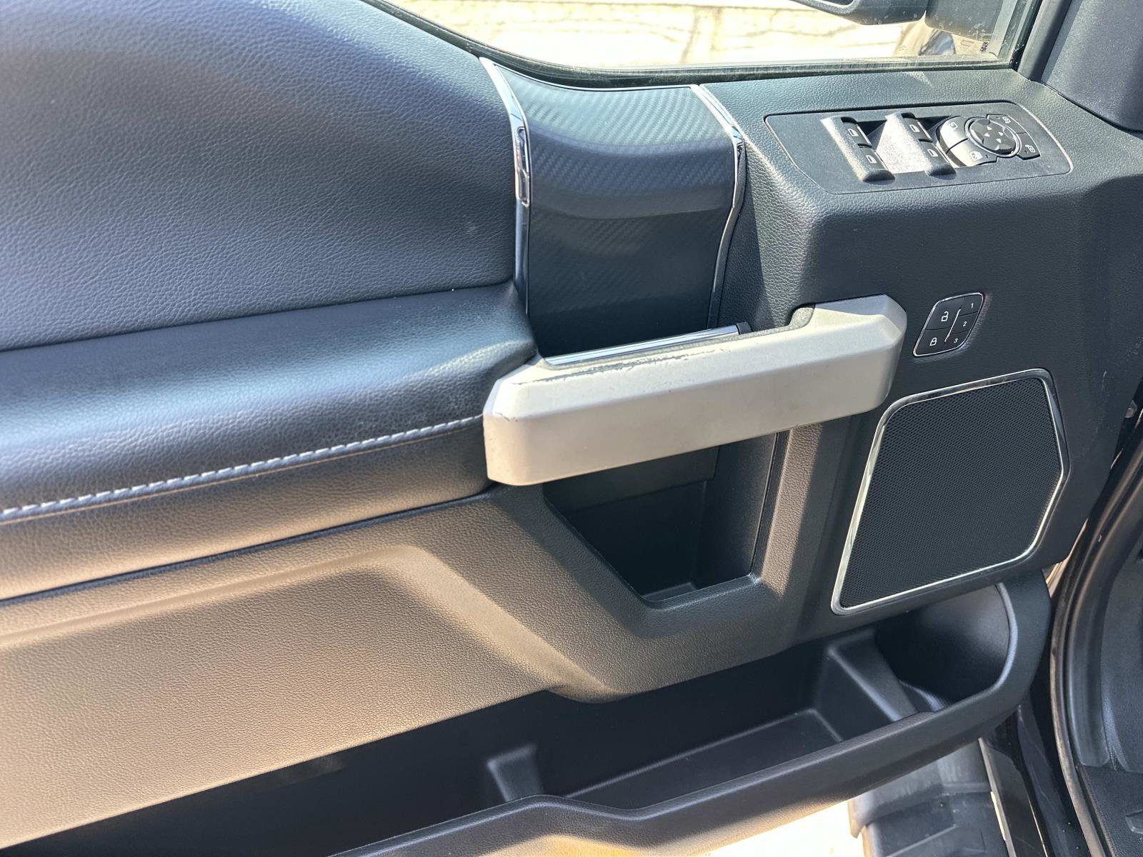 Used 2020 Ford F150 Lariat image 16