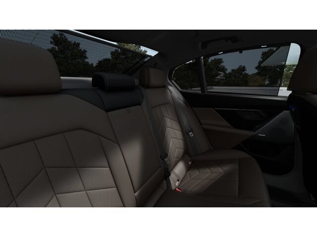 New 2027 BMW 540i xDrive w/ Executive Package AWD/4WD image 12