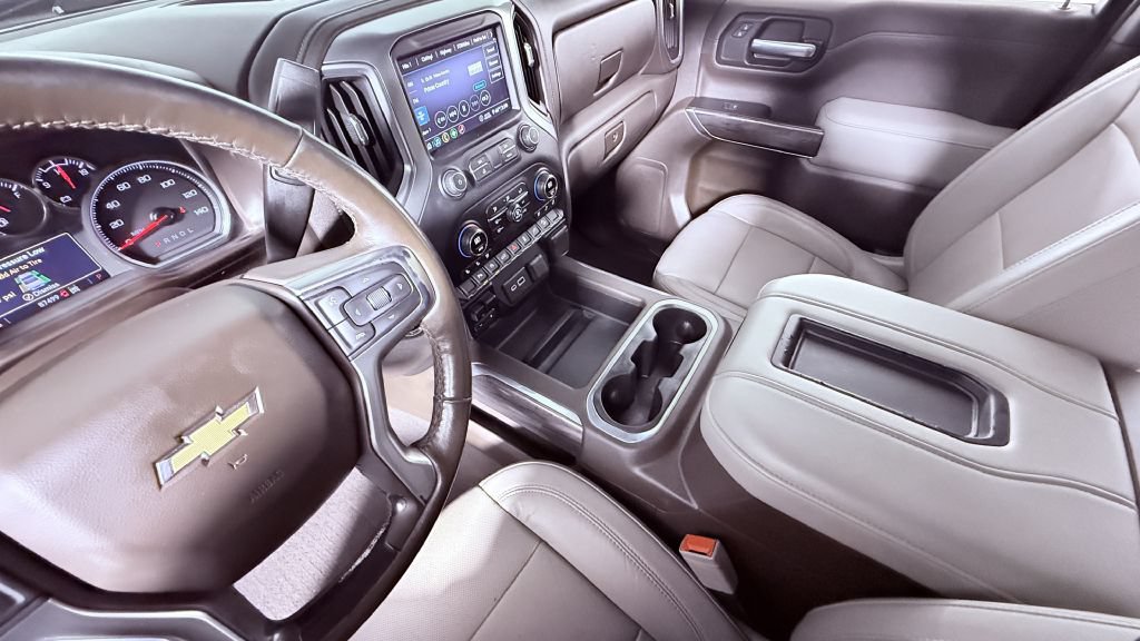 Used 2020 Chevrolet Silverado 1500 LTZ AWD/4WD image 16