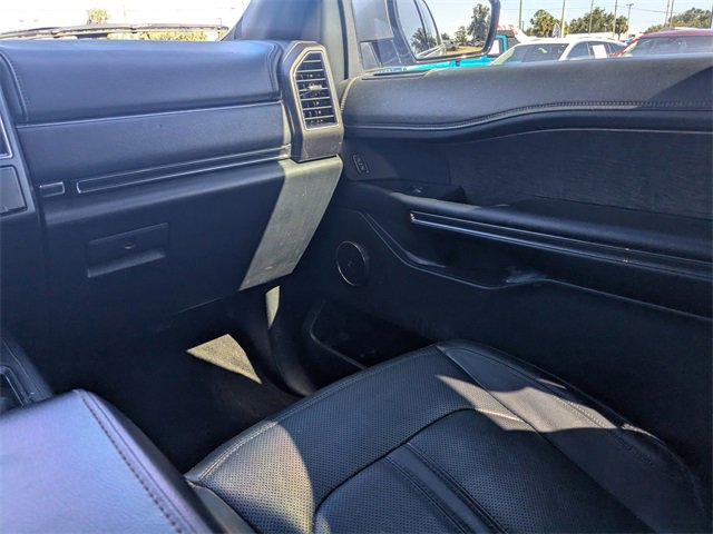 Used 2020 Ford Expedition Limited image 17