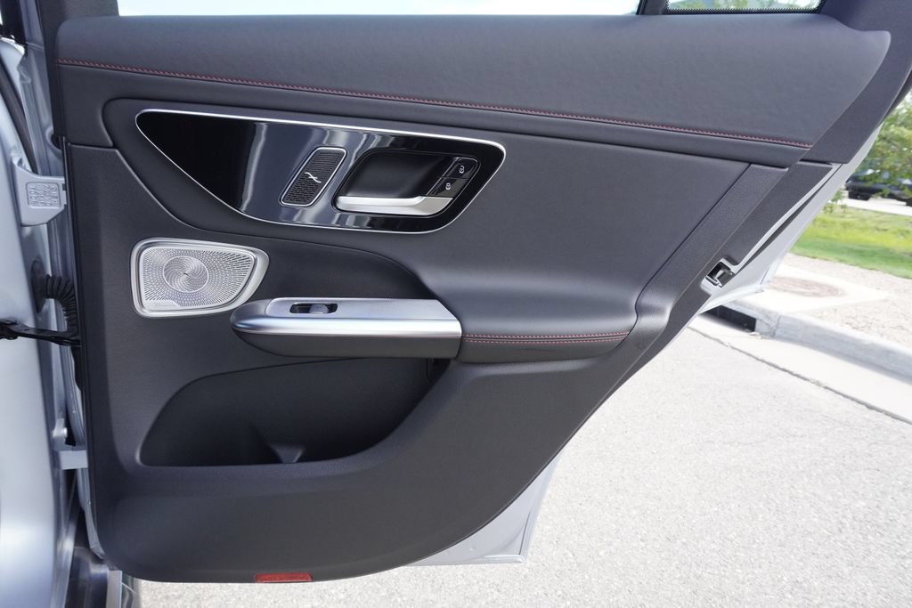 Used 2024 Mercedes-Benz GLC 43 AMG 4MATIC image 25