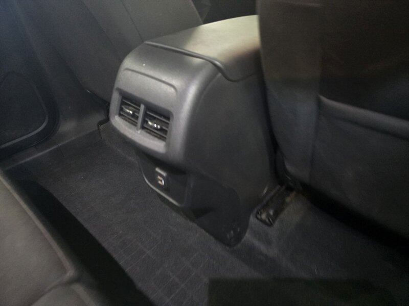 Used 2023 Chevrolet Equinox LS w/ LS Convenience Package FWD image 17