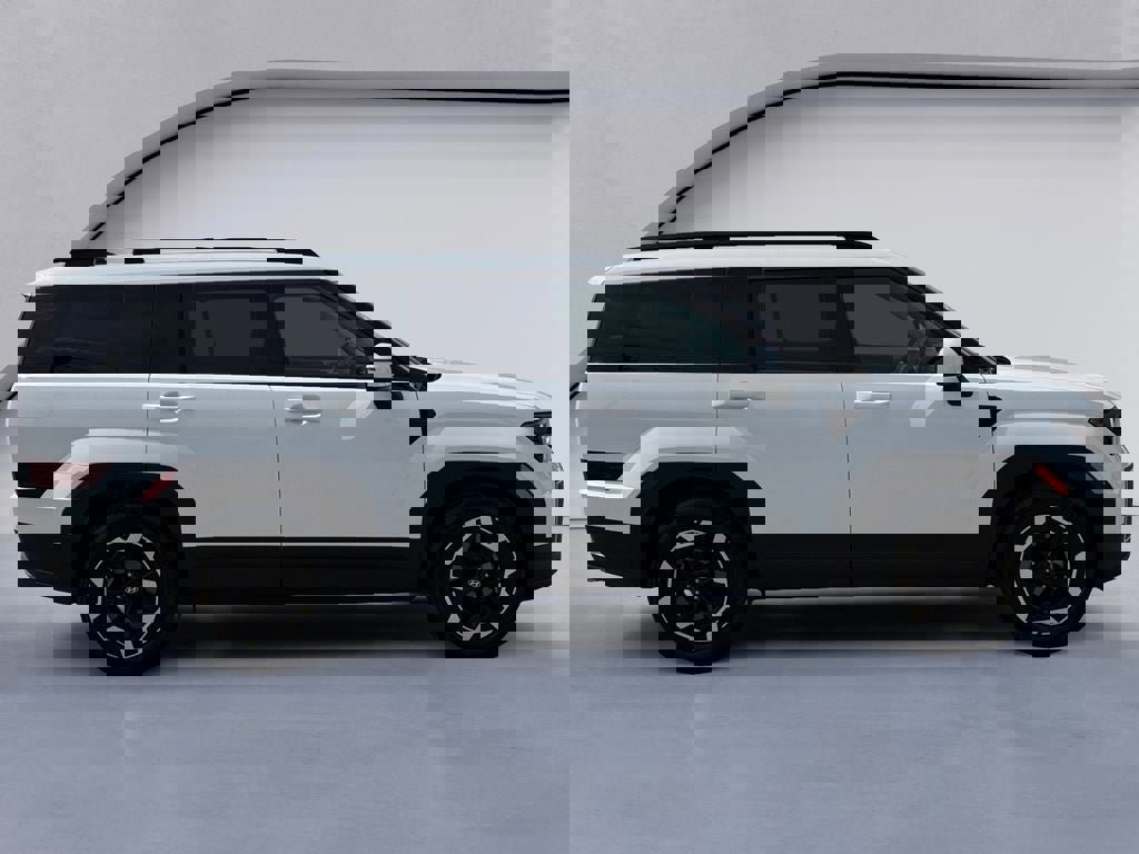 Used 2025 Hyundai Santa Fe SEL image 6
