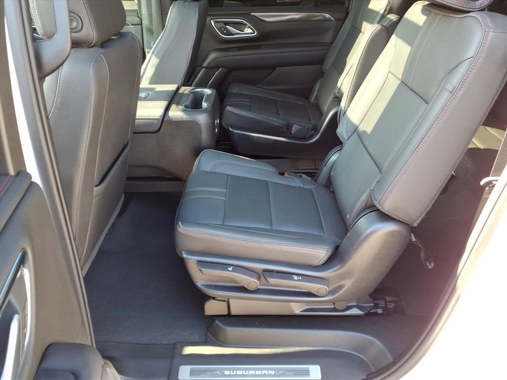 Certified 2022 Chevrolet Suburban RST w/ Sport Performance Package image 13
