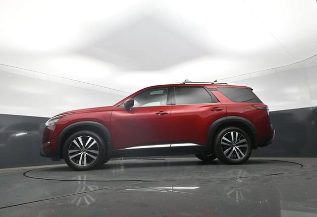 Used 2024 Nissan Pathfinder Platinum FWD image 25