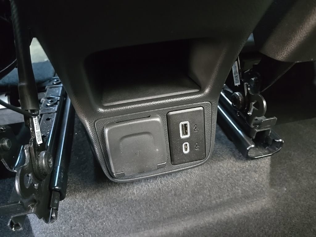 Used 2023 Buick Encore GX Essence w/ Experience Buick Package FWD image 35