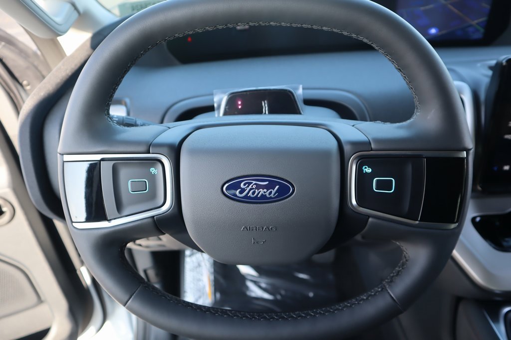 New 2025 Ford Expedition Active image 3