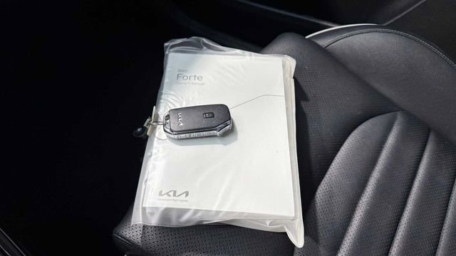 Used 2024 Kia Forte LXS FWD image 31