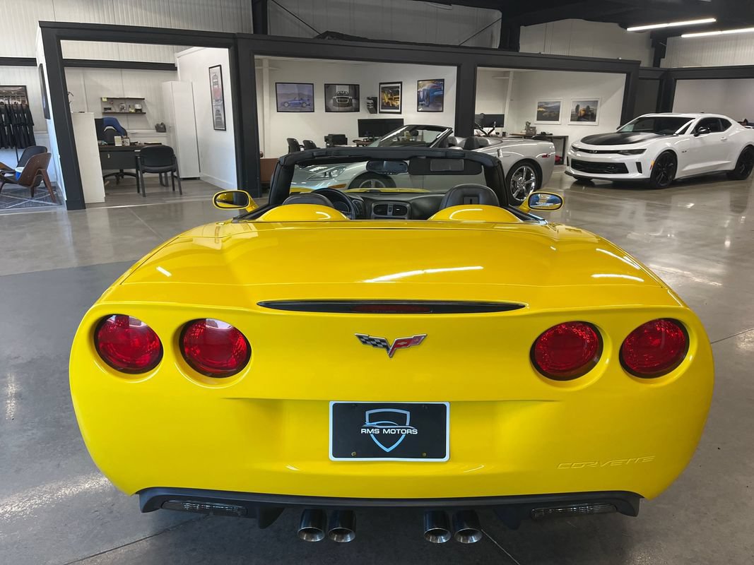 Used 2007 Chevrolet Corvette Convertible w/ Preferred Equipment Group RWD image 12
