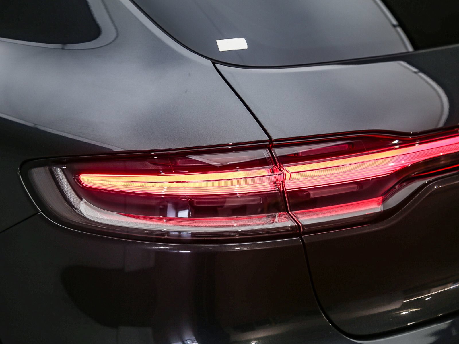Certified 2026 Porsche Macan AWD/4WD image 15