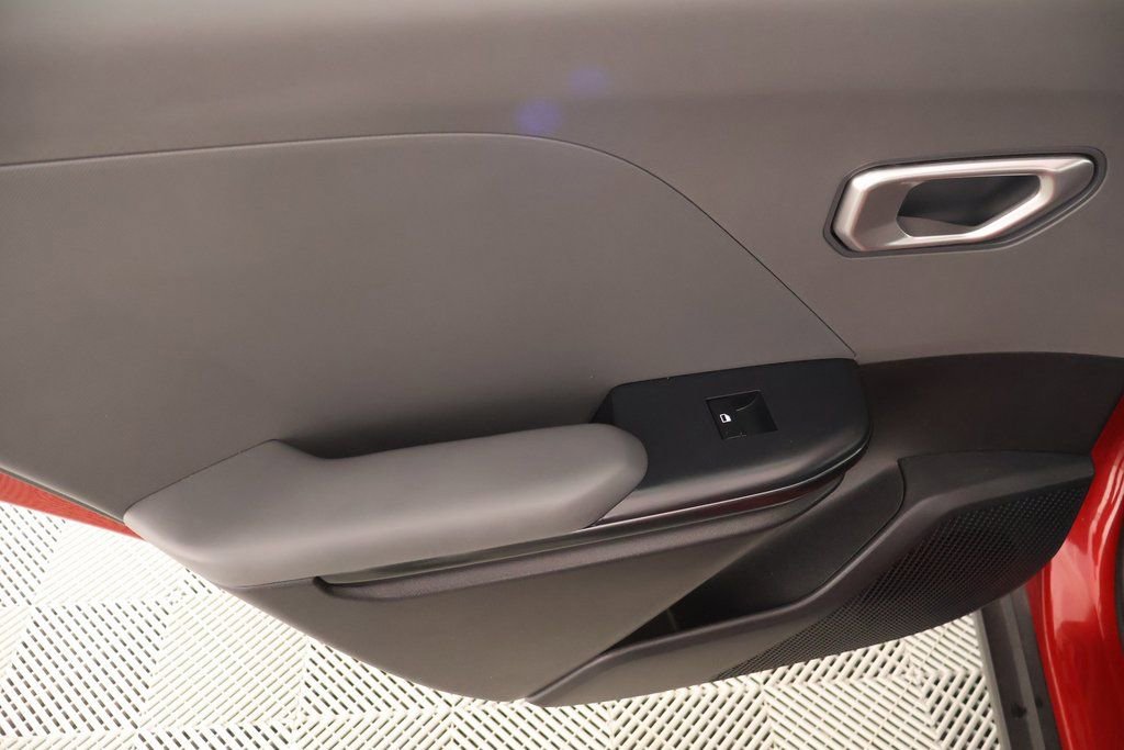 Used 2025 Kia K4 LXS image 15