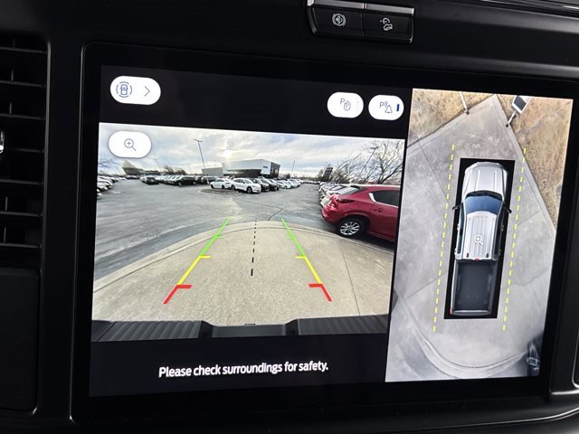 Used 2026 Ford F250 Lariat w/ FX4 Off-Road Package image 38