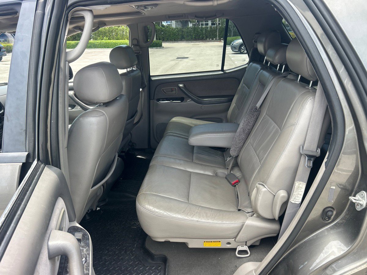 Used 2003 Toyota Sequoia SR5 AWD/4WD image 11