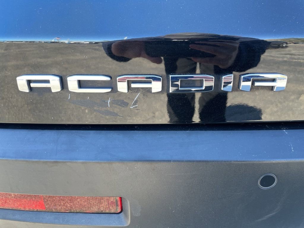 Used 2023 GMC Acadia SLT image 7