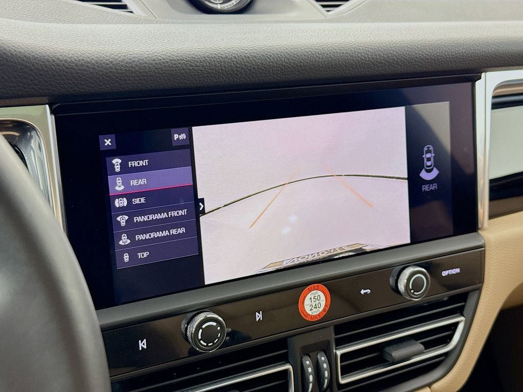 Certified 2025 Porsche Macan image 21
