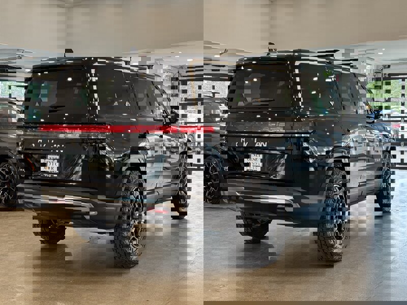 Used 2023 Rivian R1S Adventure image 6
