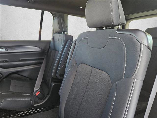 New 2026 Jeep Grand Cherokee L Laredo image 14