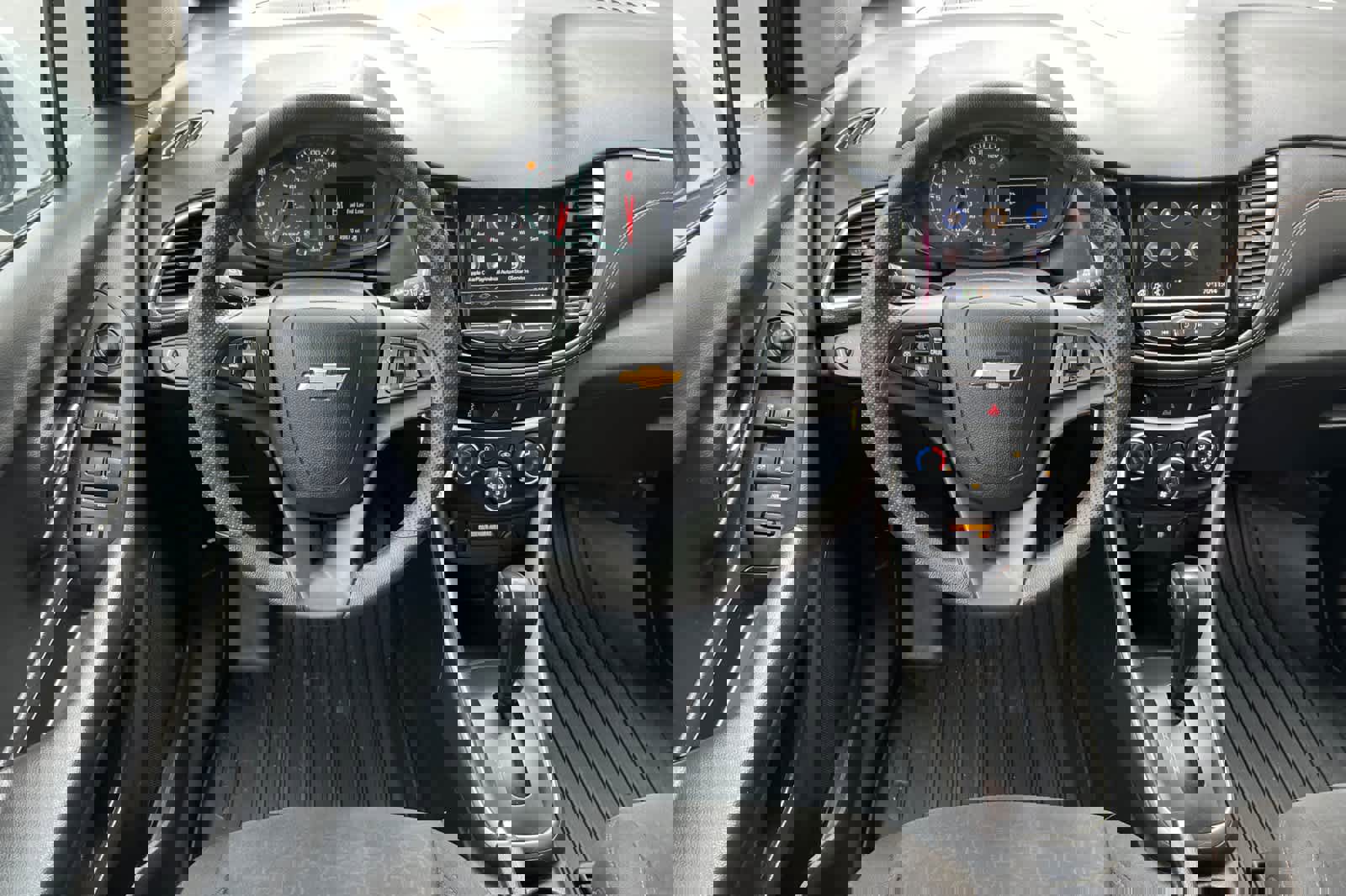 Used 2022 Chevrolet Trax LS w/ Tint and Cruise Package FWD image 14