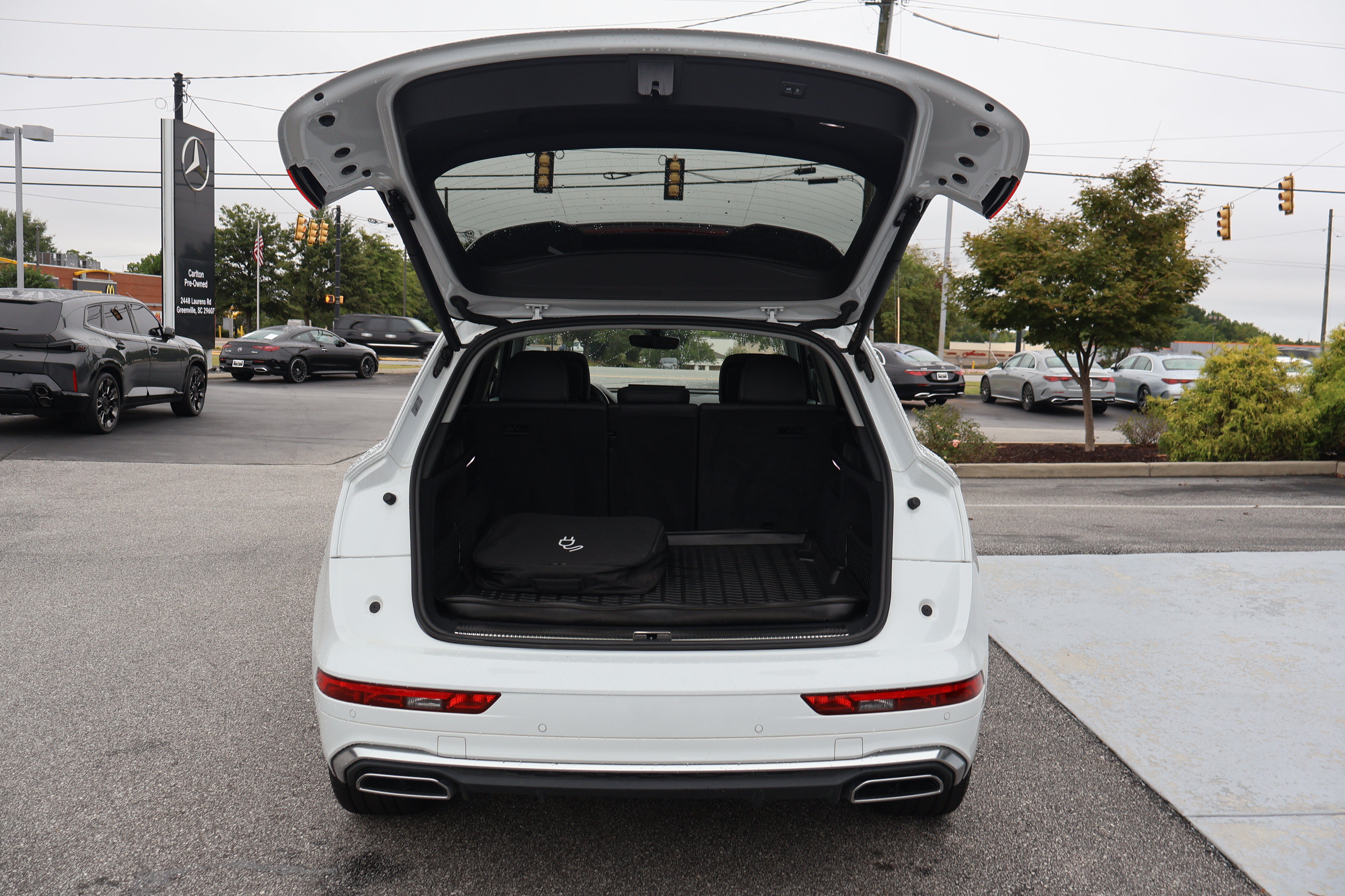 Used 2023 Audi Q5 e Prestige AWD/4WD image 23