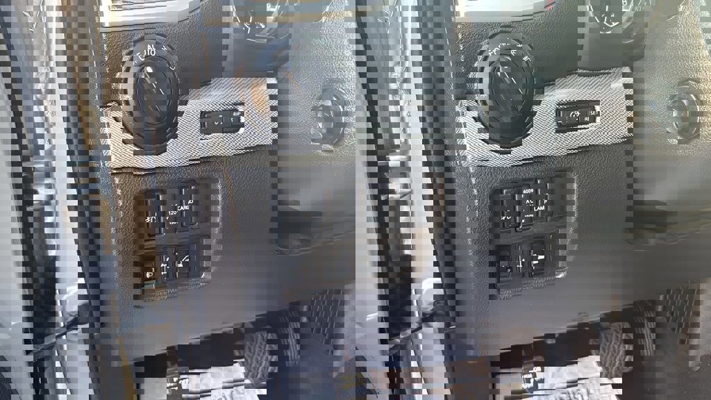 Used 2019 Nissan Titan PRO-4X w/ Pro-4x Convenience Package image 14