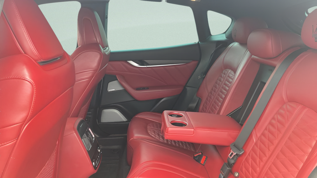 Used 2019 Maserati Levante GTS AWD/4WD image 18