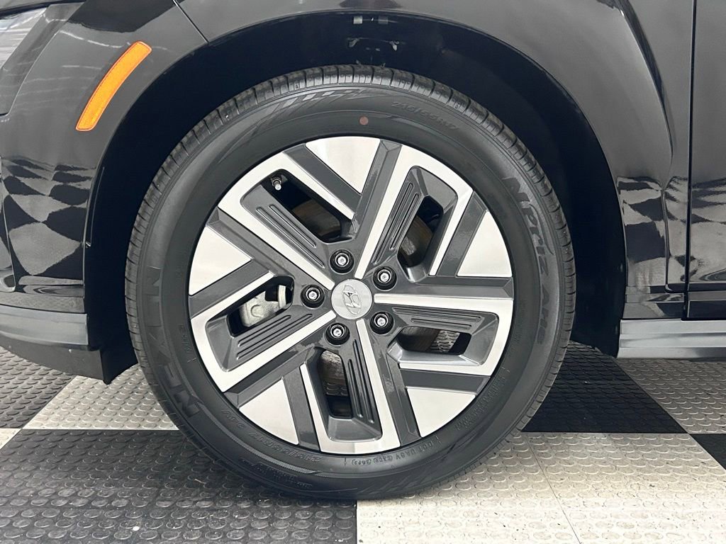 Used 2023 Hyundai Kona SEL w/ Cargo Package FWD image 8