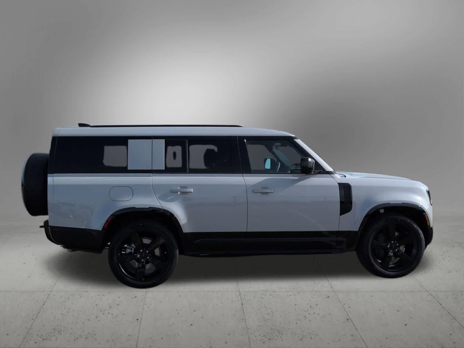 New 2026 Land Rover Defender 130 X-Dynamic SE AWD/4WD image 7