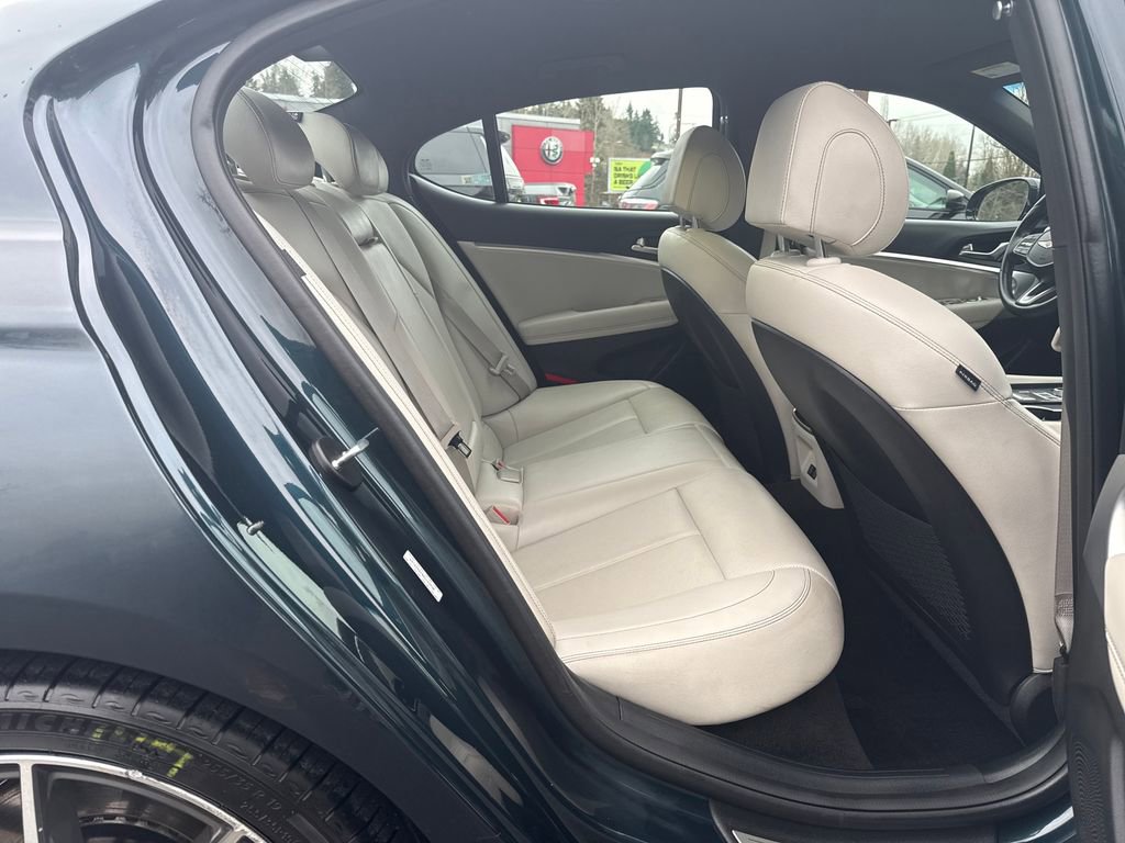 Used 2024 Genesis G70 2.5T image 11