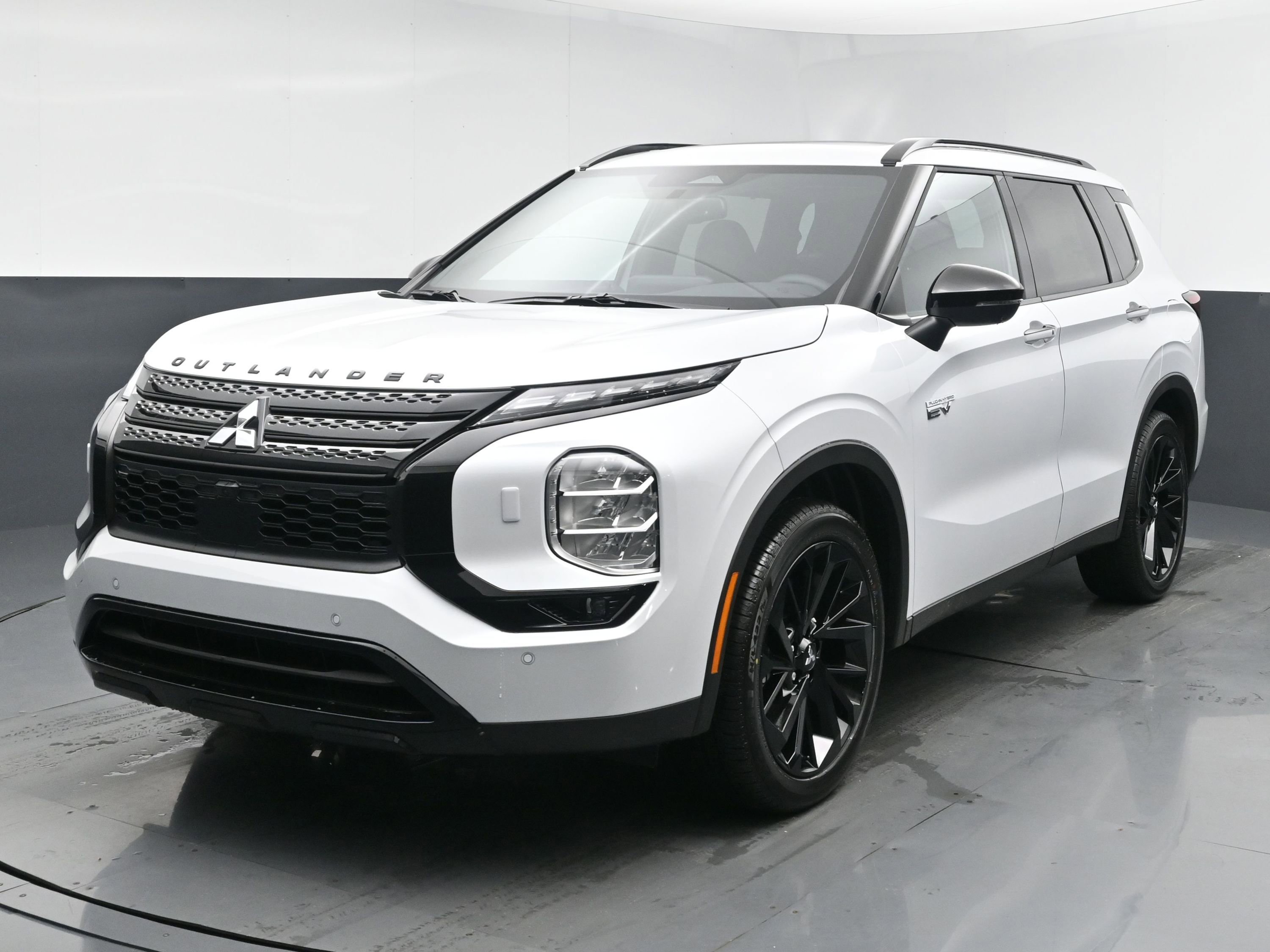 New 2025 Mitsubishi Outlander SEL Black Edition