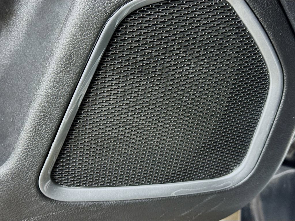 Used 2025 Jeep Compass Latitude image 21