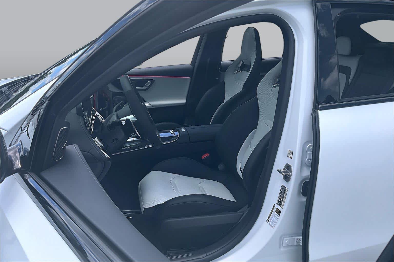 Used 2025 Mercedes-Benz E 53 AMG e 4MATIC Sedan image 8
