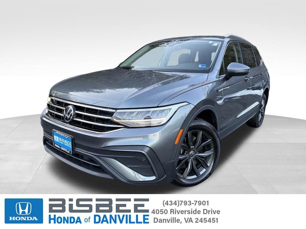 Used 2024 Volkswagen Tiguan SE image 1