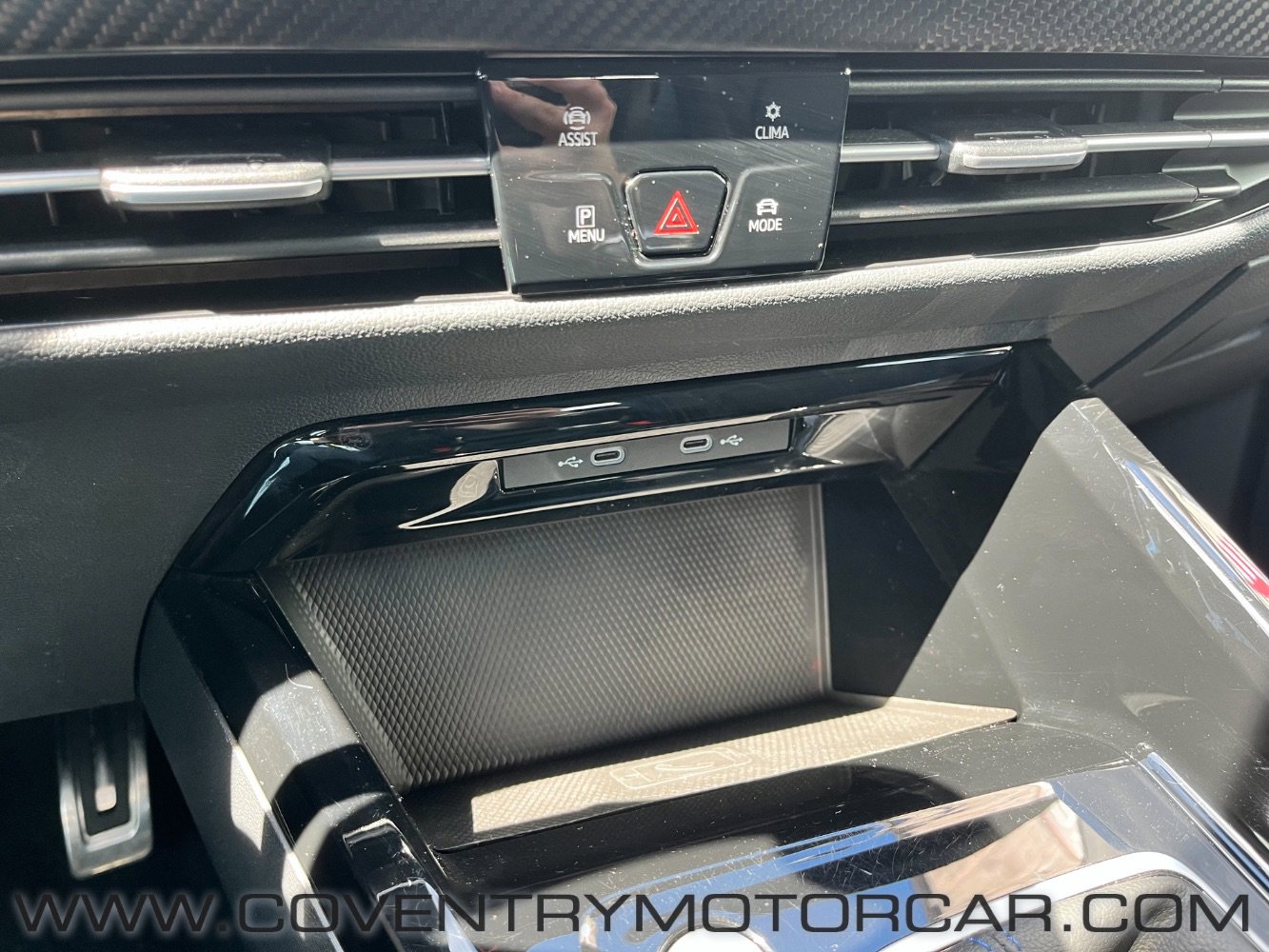 Used 2023 Volkswagen Golf 20th Anniversary Edition image 23