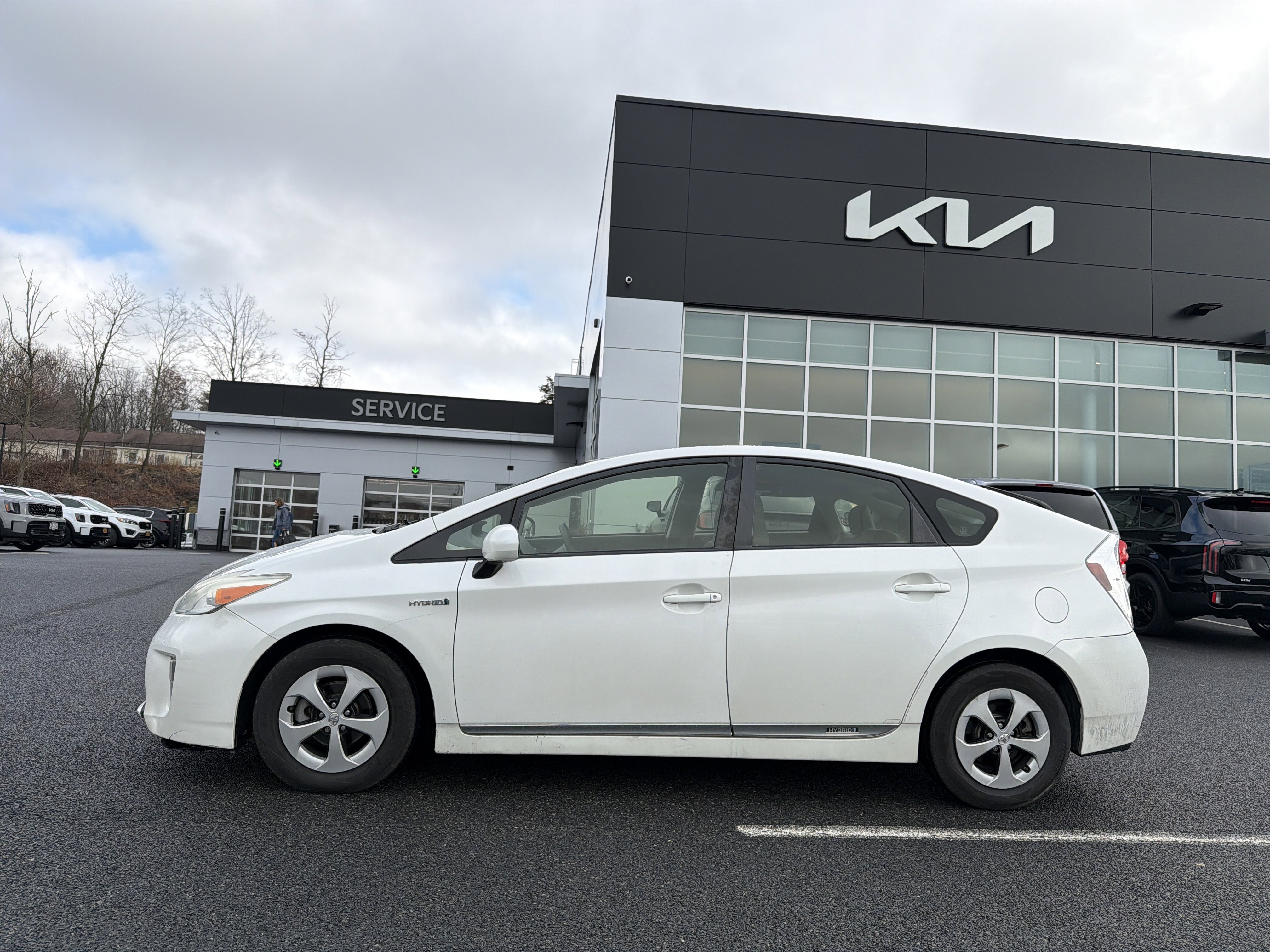 Used 2013 Toyota Prius Two image 9