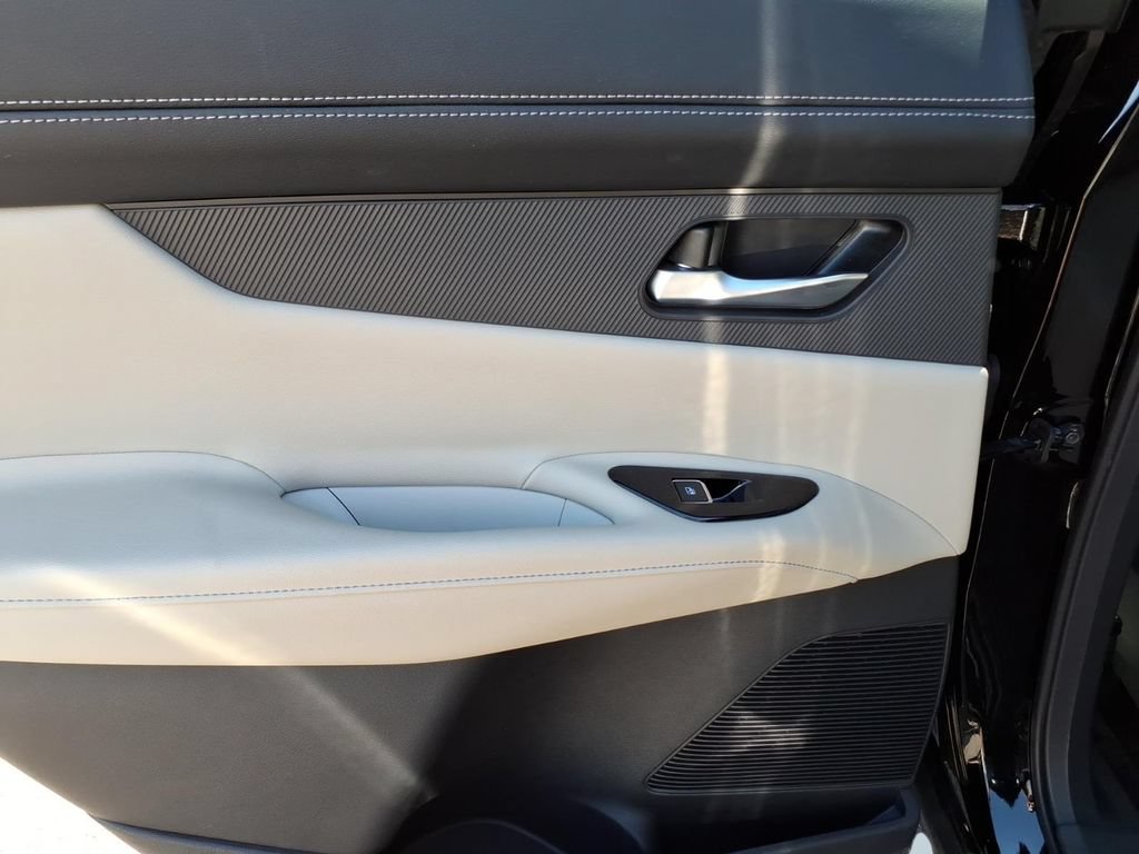 Used 2025 Nissan Murano SL AWD/4WD image 10