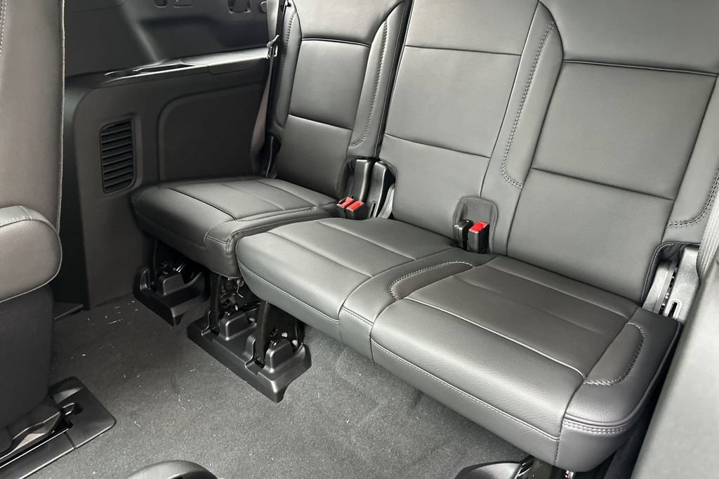 New 2026 GMC Yukon XL Denali w/ Denali Reserve Package AWD/4WD image 14