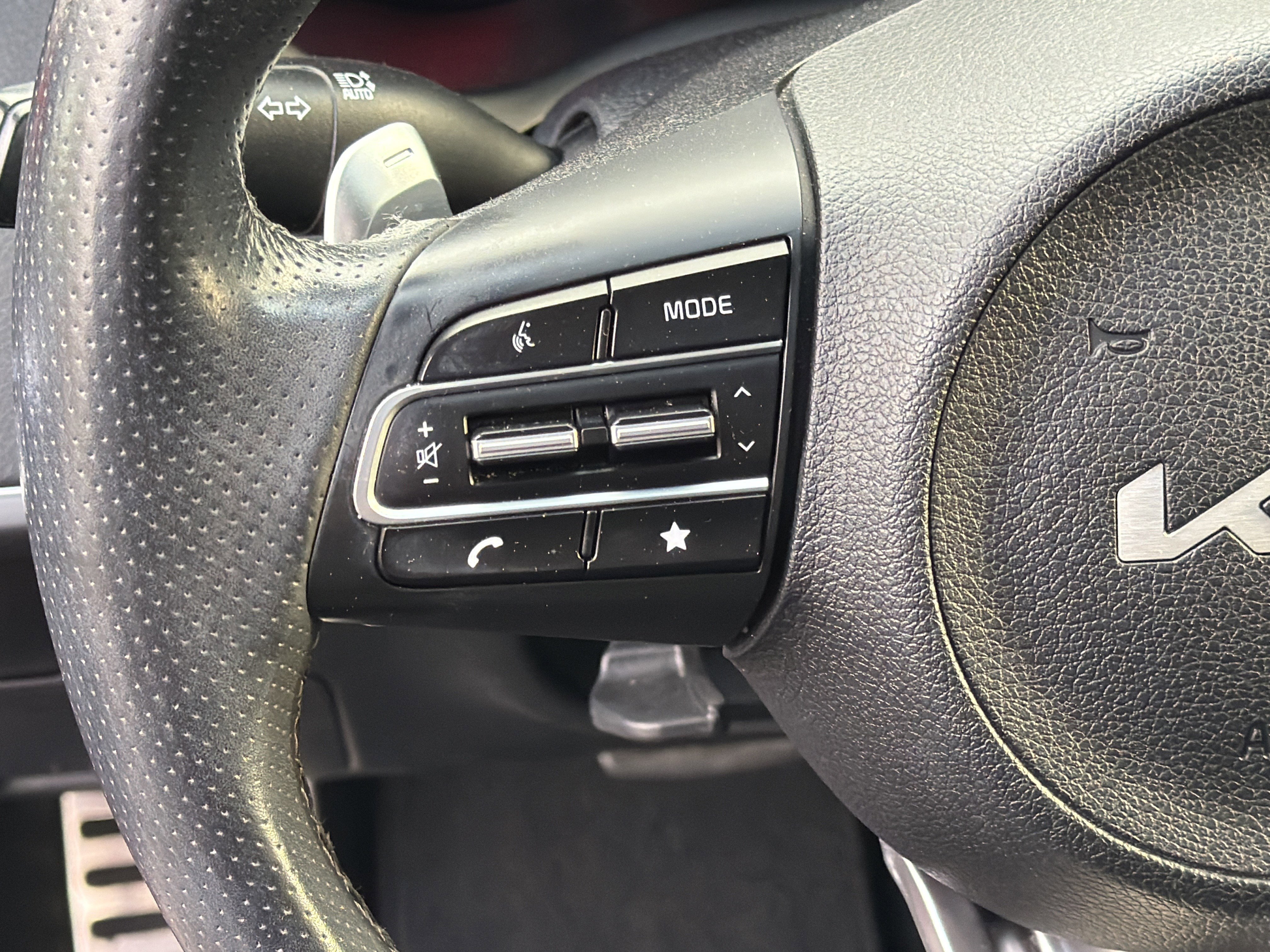 Used 2022 Kia Stinger GT1 image 19