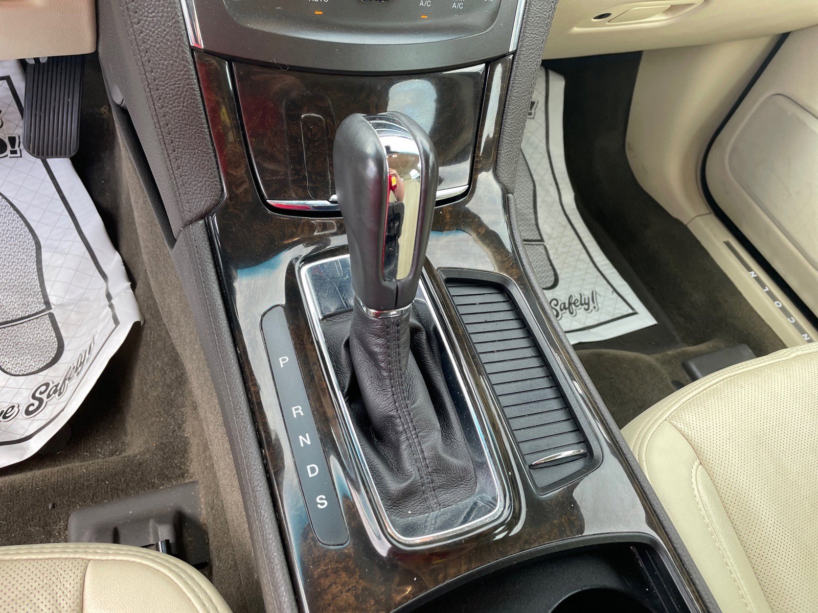 Used 2015 Lincoln MKS AWD w/ Equipment Group 201A image 17