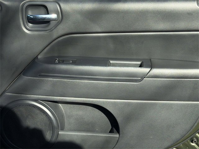 Used 2016 Jeep Patriot Sport w/ Power Value Group image 36