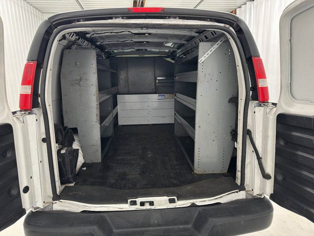 Used 2016 GMC Savana 3500 image 9