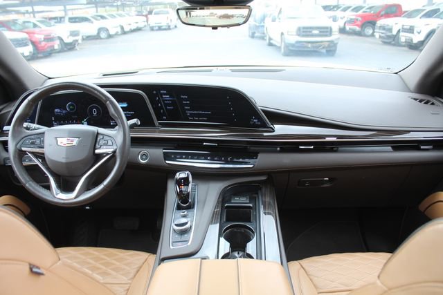 Used 2022 Cadillac Escalade Premium Luxury w/ LPO, Floor Liner Package AWD/4WD image 22