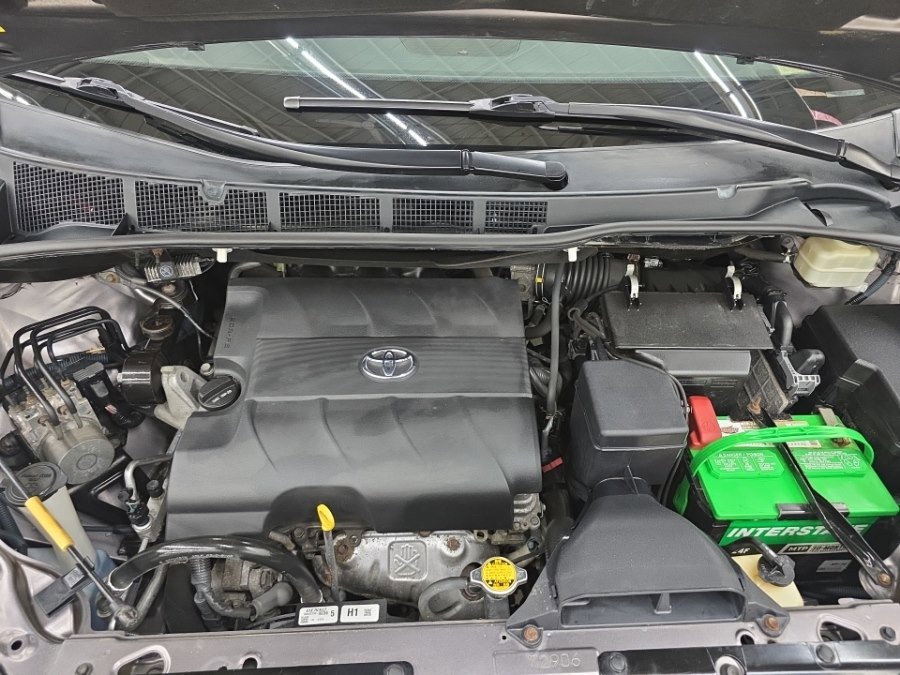 Used 2015 Toyota Sienna L FWD image 31