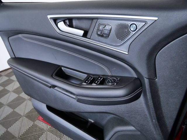 Certified 2024 Ford Edge Titanium AWD/4WD image 28