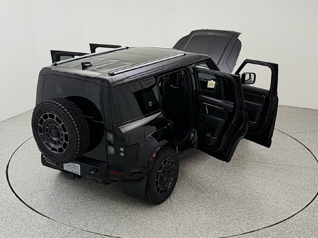New 2026 Land Rover Defender 110 OCTA AWD/4WD image 39