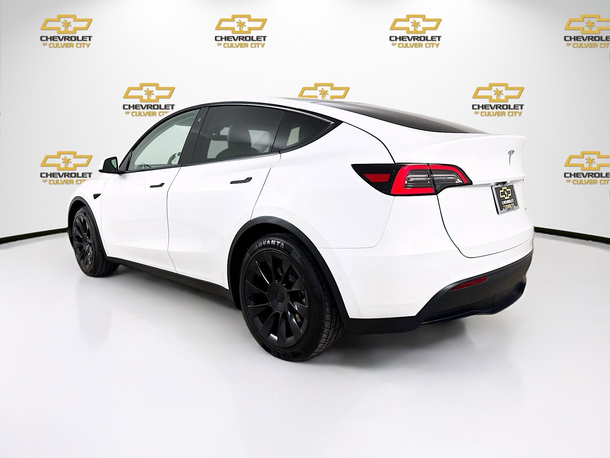Used 2021 Tesla Model Y Long Range AWD/4WD image 5