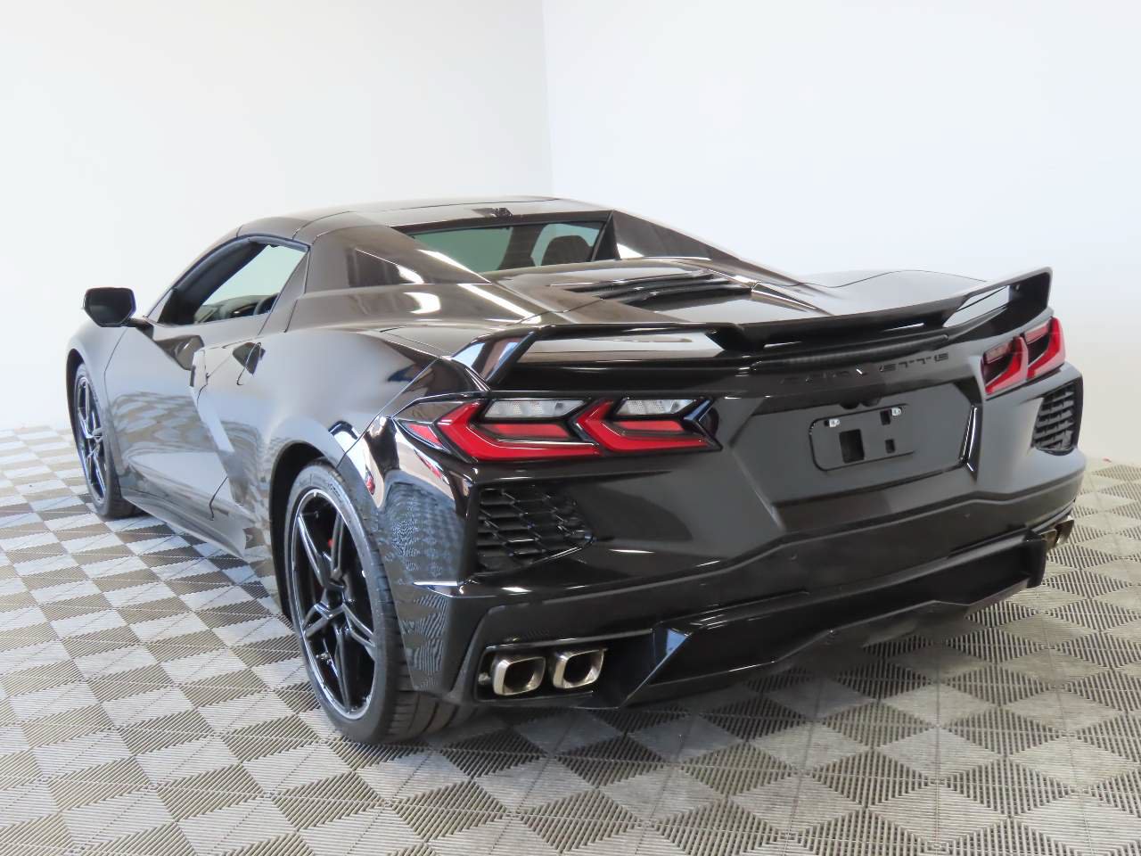 Used 2020 Chevrolet Corvette Stingray Premium Conv w/ 3LT Preferred Equipment Group RWD image 3