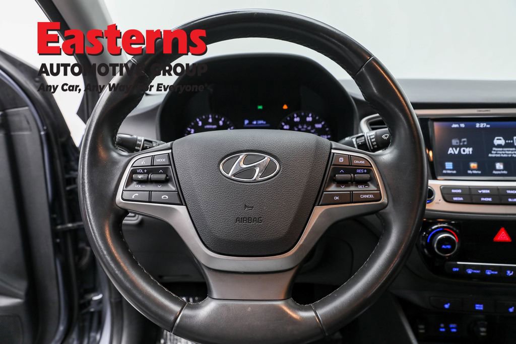 Used 2020 Hyundai Accent Limited image 10